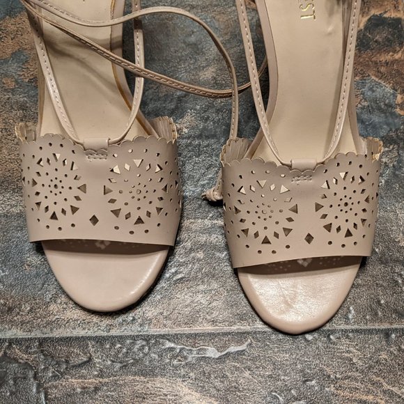 Nine West Aleniao Nude Strappy Sandals with Cutout Pattern - Picture 2 of 3